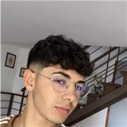 Soy un chico joven de 18 años, me apasionan los niños, me encanta enseñarles y se me da muy bien. Doy clases a alumnos de primaria